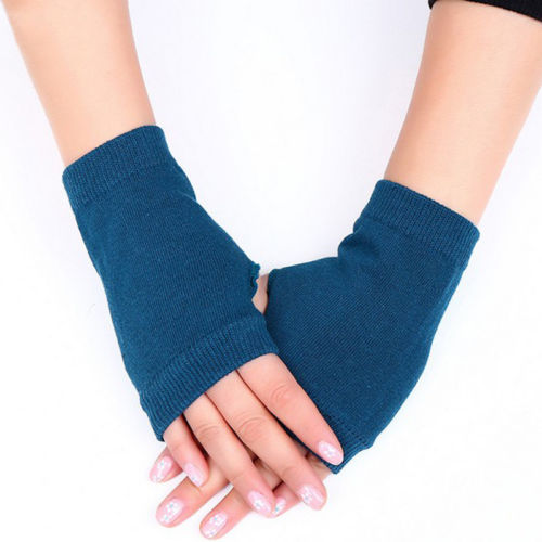 Women Stylish Hand Warmer Winter Gloves